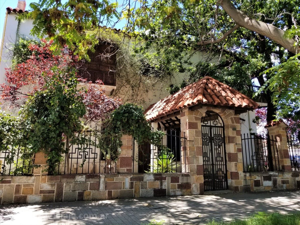 Casa de Elena y Fausto Burgos